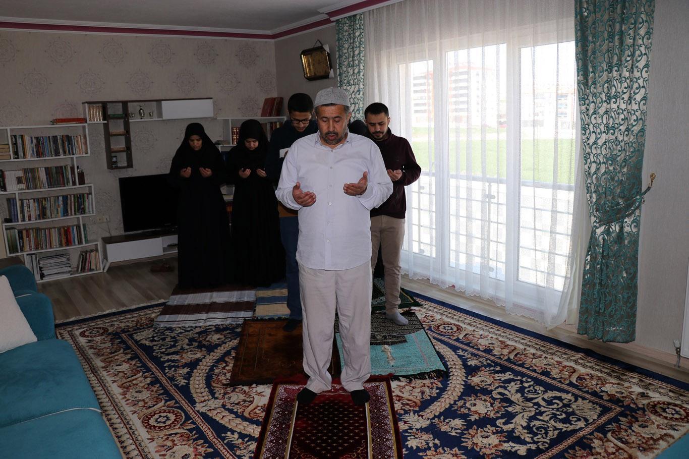 صلاة الجماعة